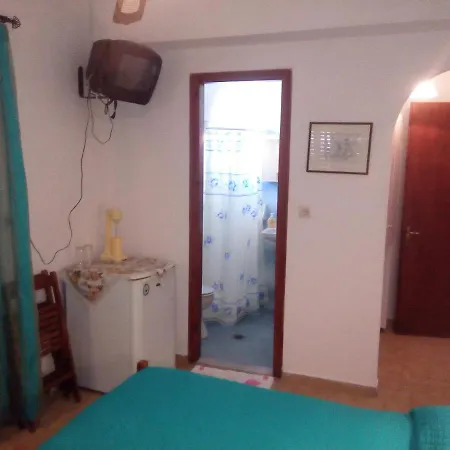 City Views Studios-apartments דירה *